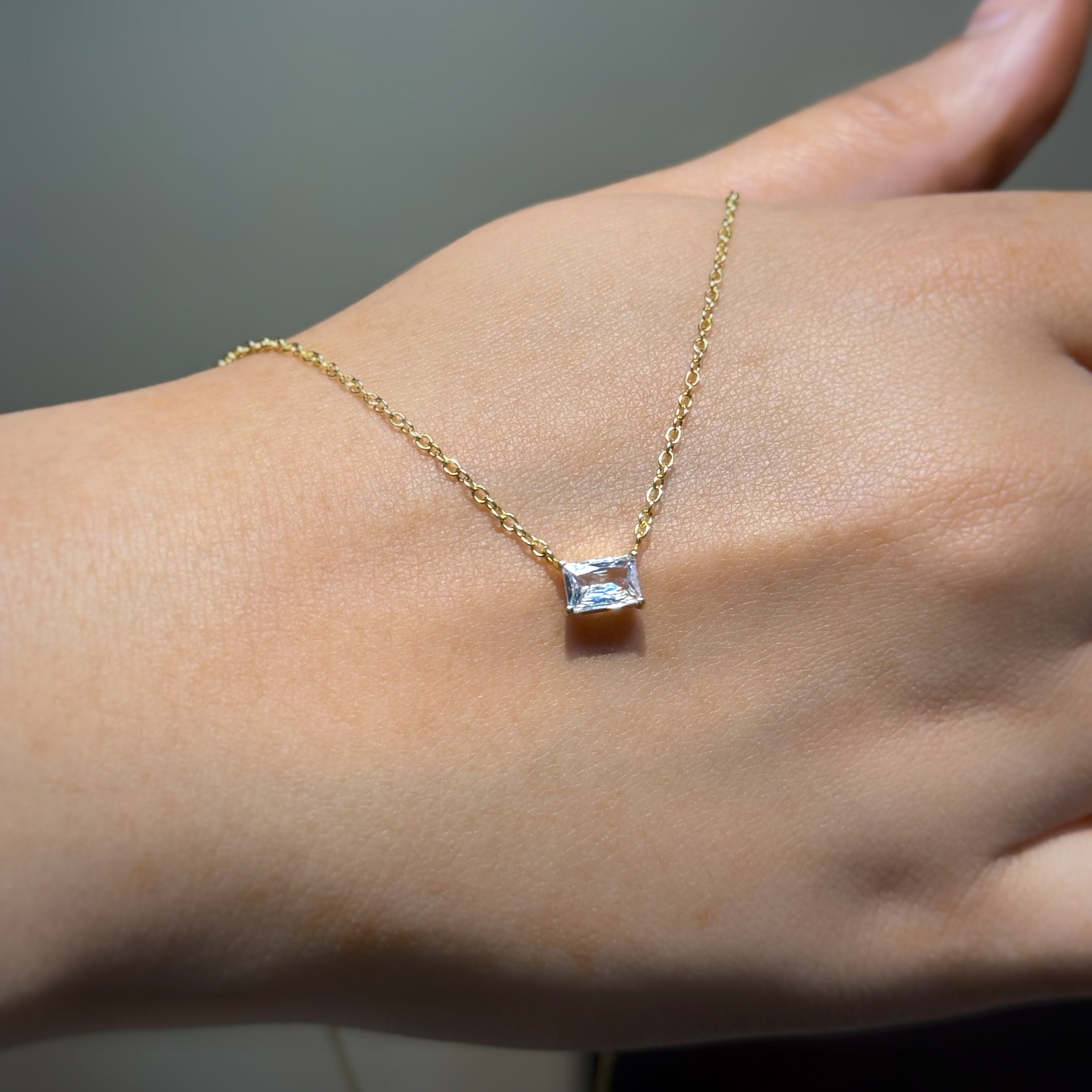 Shimmy Spell Necklace - Gold